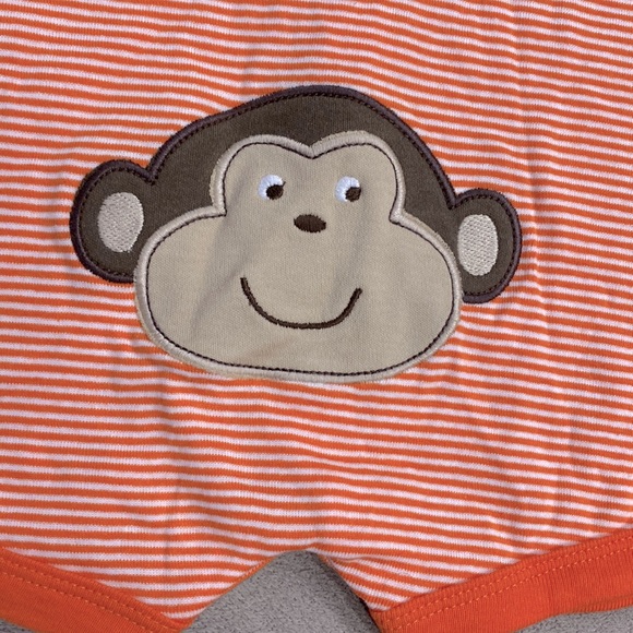 NWT Boys 6 Months Monkey Print Orange & White Romper Easy to Take On & Off  !! - Picture 5 of 6